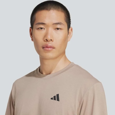 Camiseta adidas TR Essentials Masculina - Foto 6