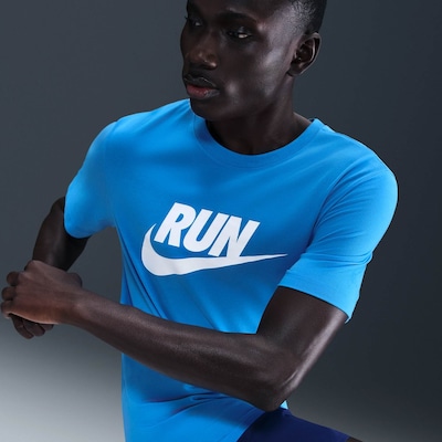 Camiseta Dri-FIT Nike Run Swoosh Masculina - Foto 2