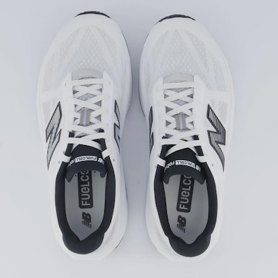 Tênis Masculino New Balance Fuelcell Rebel V5 - Foto 4