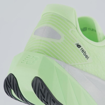 Tênis Feminino New Balance Fuelcell Rebel V5 - Foto 6