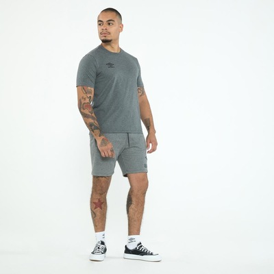 Camiseta Umbro Essential - Masculina - Foto 6