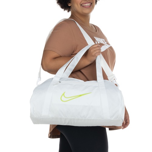 Mala Nike Gym Club 2.0 - 24 Litros é boa?