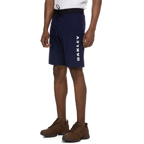 Bermuda Surf Oakley MOD Active - Masculina - Video 1