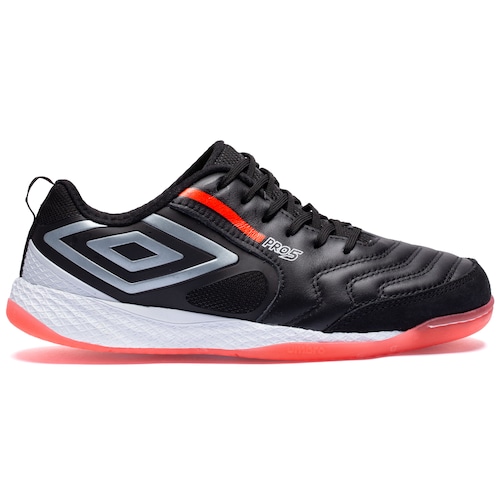 Chuteira Futsal Umbro Pro 5 Bump - Adulto Menor preço em Chuteira Futsal Umbro Pro 5 Bump - Adulto