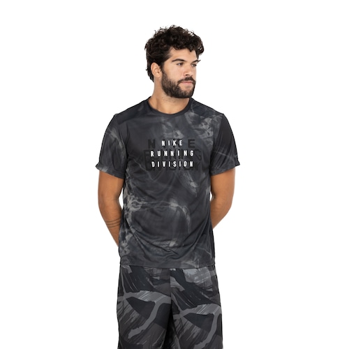 Camiseta Masculina Nike Manga Curta Dri-Fit Run Division Rise 365 SS - Video 1