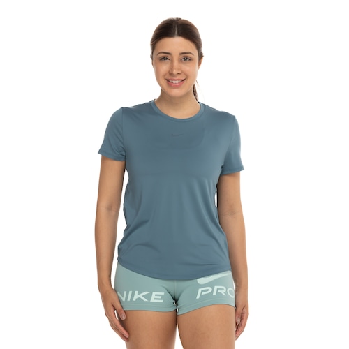Camiseta Feminina Nike Manga Curta Dri-fit One Classic - Video 1