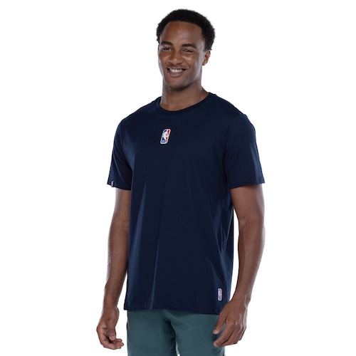 Camiseta Masculina NBA Manga Curta Core Logoman Camiseta Masculina NBA Manga Curta Core Logoman
