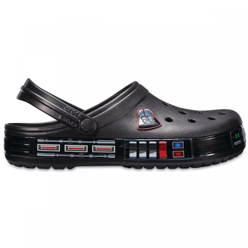 Menor preço em Sandália Crocs Crocband Star Wars Darth Vader Clog - Adulto