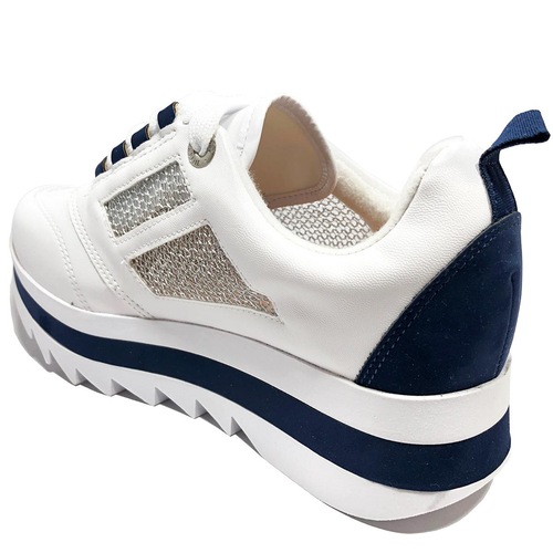 tenis com salto plataforma vizzano