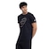 Camiseta ASICS Manga Curta Logo Espiral Crepe - Masculina PRETO/BEGE