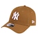 Boné New Era 940 New York Yankees Basic Caqui Masculino MARROM CLARO