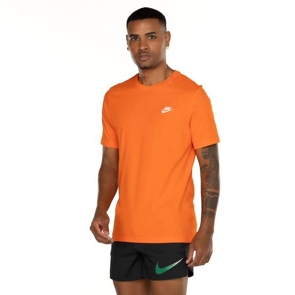Camiseta Nike Sportwear Club - Masculina