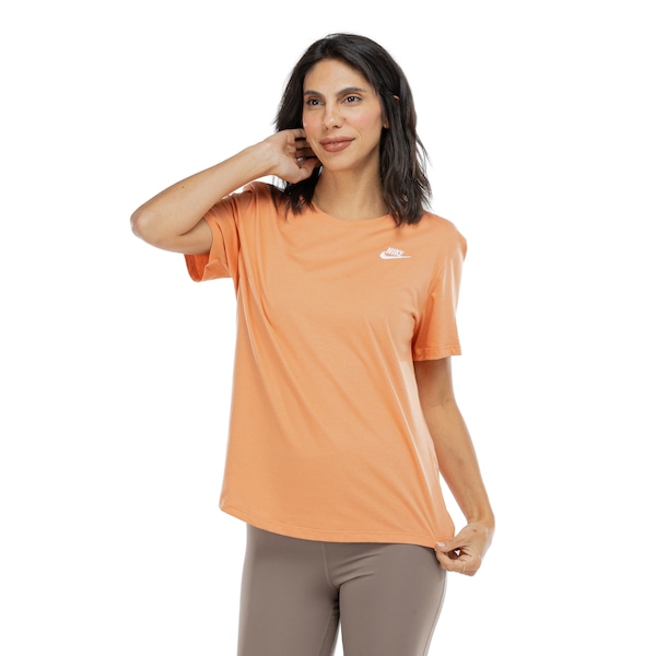 Camiseta Feminina Nike Manga Curta Sportswear Club