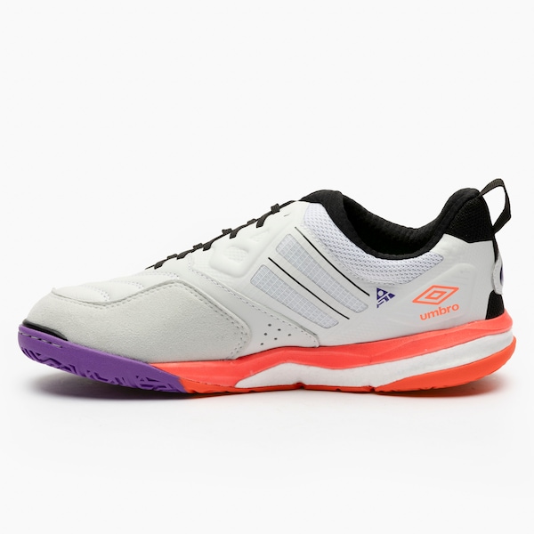 Vista 3 Chuteira Futsal Adulto Umbro Pro 5 Stable BRANCO/CORAL Umbro BRANCO/CORAL