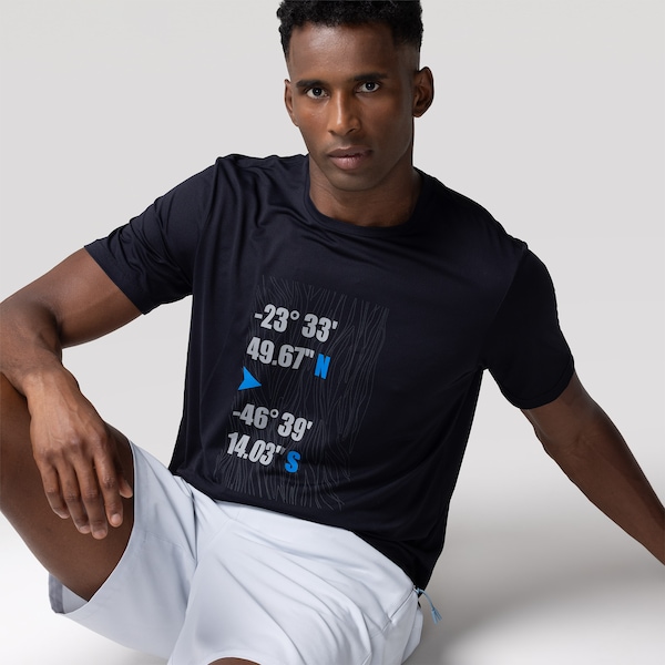 Camiseta Oxer Crepe Estampada - Masculina | Cor: PRETO | Tamanho: P