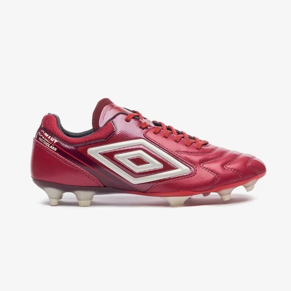 Chuteira de Campo Adulto Umbro Adamant Master Class Pro