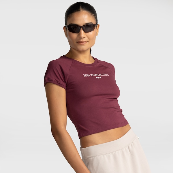 Camiseta Slim Letter Fila Feminina | Cor: VINHO | Tamanho: M