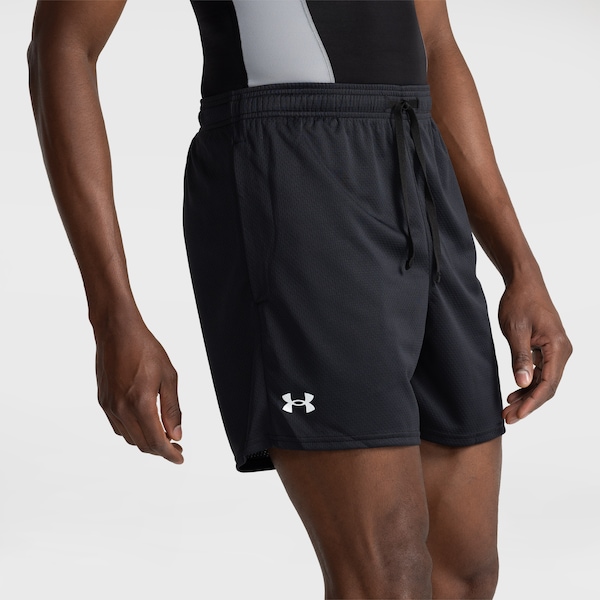 Bermuda Under Armour Tech 6in Me | Cor: PRETO/BRANCO | Tamanho: M