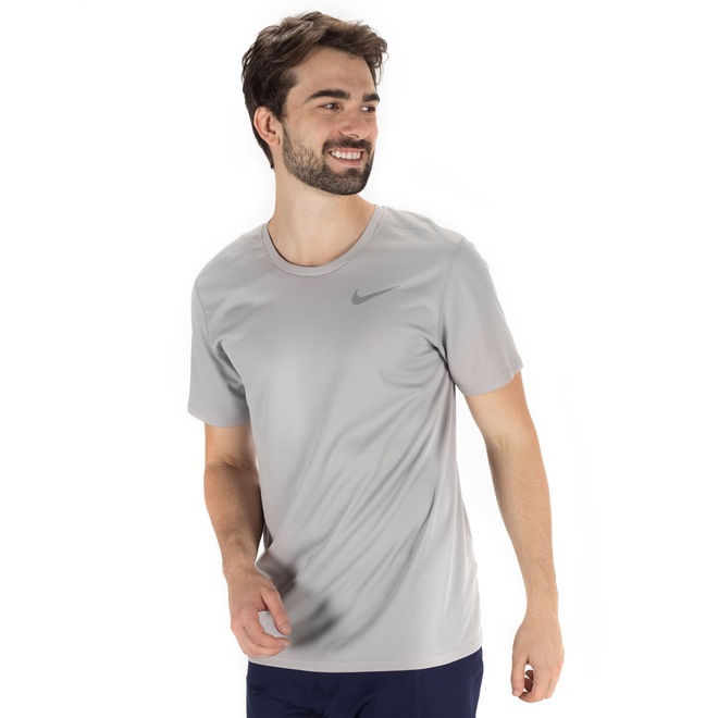 Camiseta Nike Run Top SS - Masculina - Foto 2
