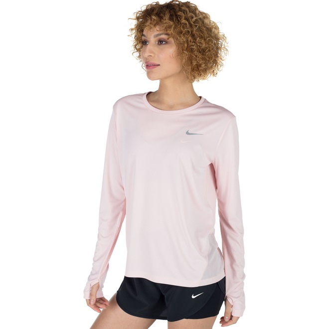 Camiseta Manga Longa Nike Miler Top LS - Feminina - Foto 2