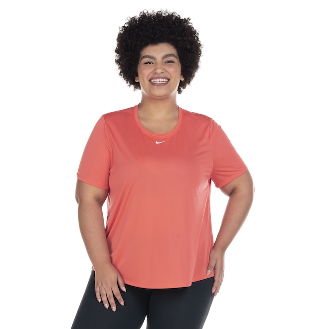 Camiseta Plus Size Nike Dri-Fit One - Feminina - Foto 2