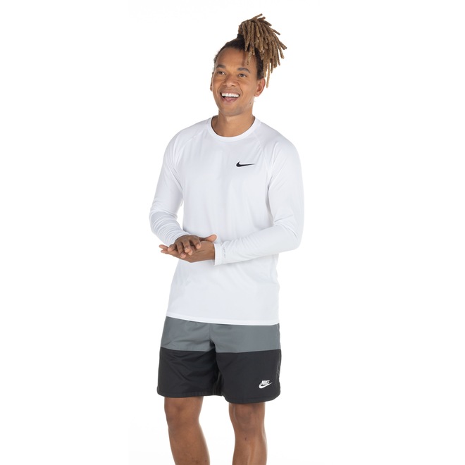 Camiseta Manga Longa Masculina Nike com Proteção UPF40+ Essential - Foto 2