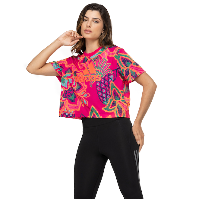 Camiseta adidas Manga Curta Farm - Feminina - Foto 2