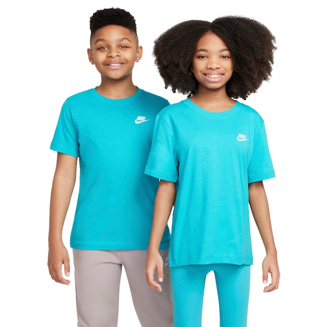 Camiseta Juvenil Nike Manga Curta Sportswear Embroidered Future - Foto 1