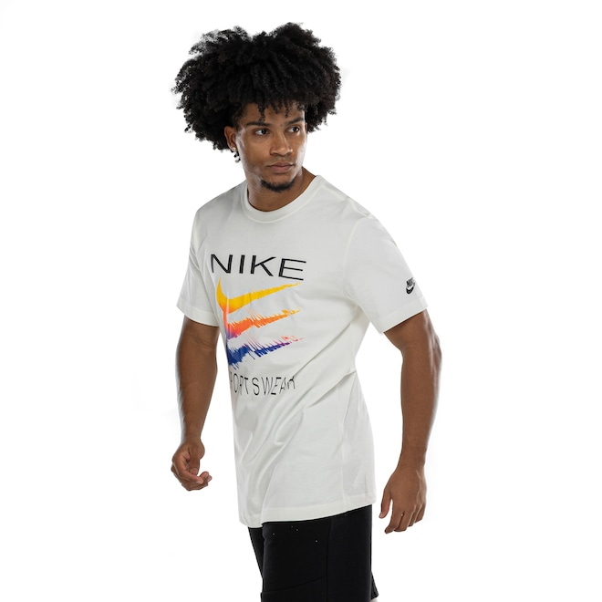 Camiseta Masculina Nike Manga Curta Sportswear 6MO Swoosh - Foto 2