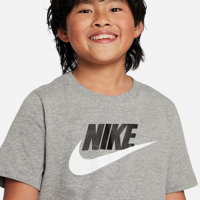 Camiseta Nike Sportswear Icon Futura Infantil - Foto 1