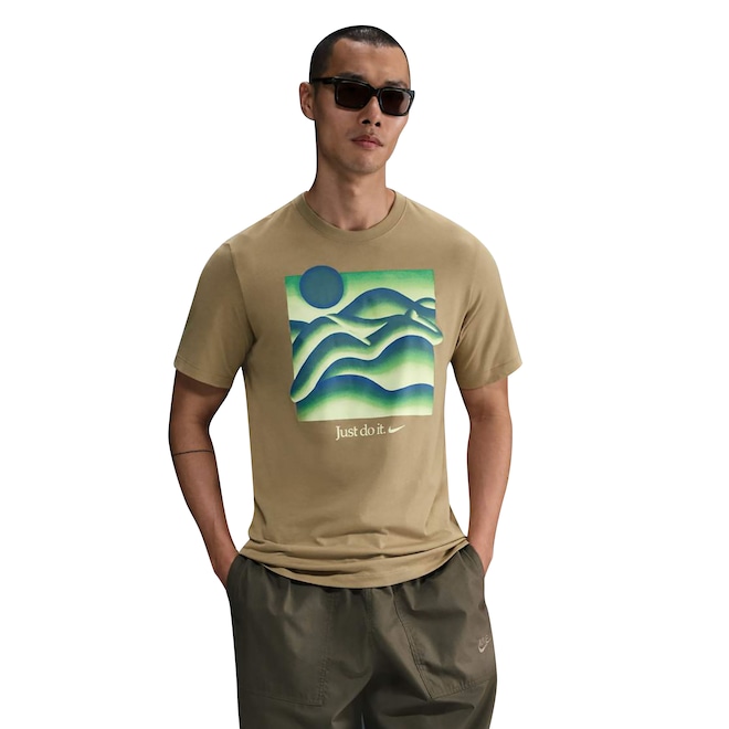 Camiseta Nike Sportswear OC Masculina - Foto 1