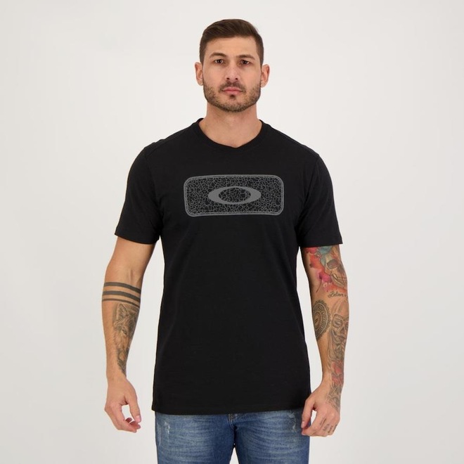 Camiseta Oakley Logo Graphic Tee - Masculina - Foto 1