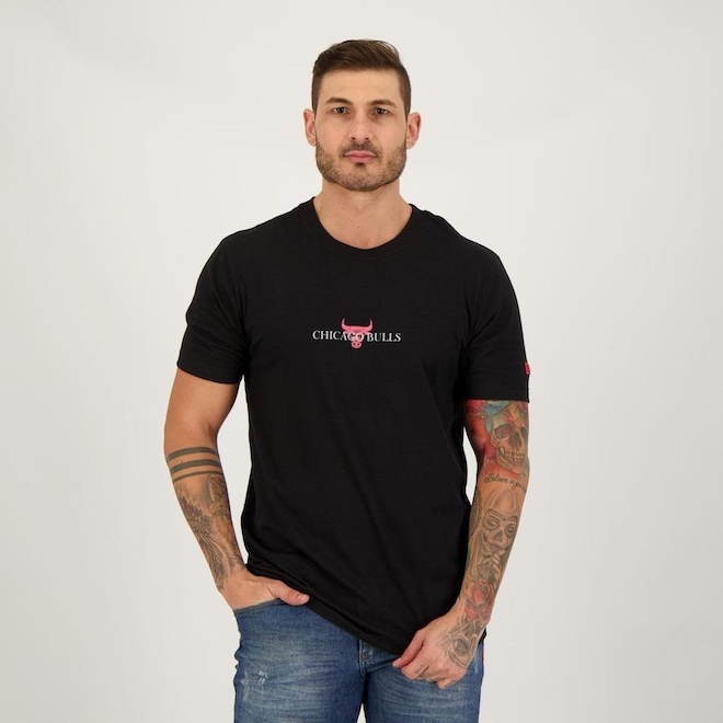 Camiseta New Era NBA Chicago Bulls Classic - Masculina - Foto 1