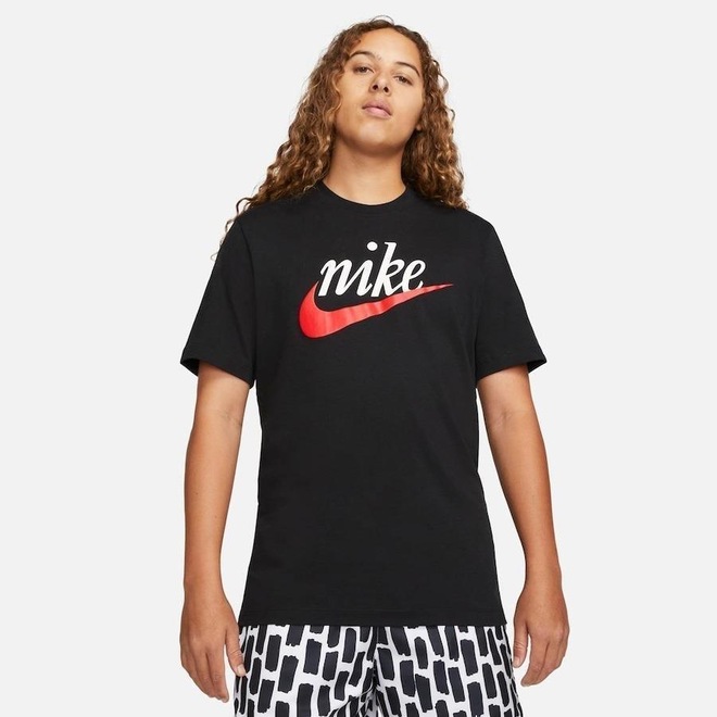Camiseta Nike Sportswear Futura Logo - Masculina - Foto 1