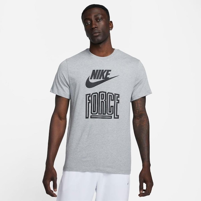 Camiseta Nike Tee St 5 - Masculina - Foto 1