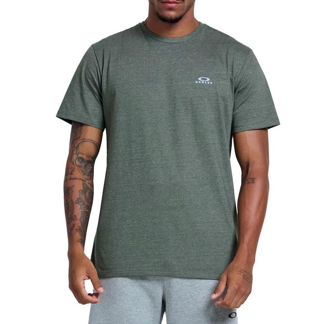 Camiseta Oakley Classic Logo Herb - Masculina - Foto 1