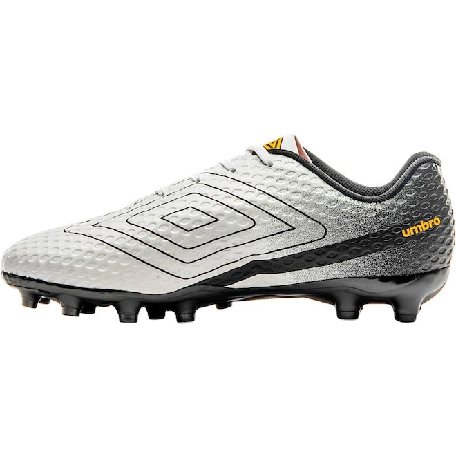 Chuteira Campo Umbro Warskin - Adulto - Foto 1