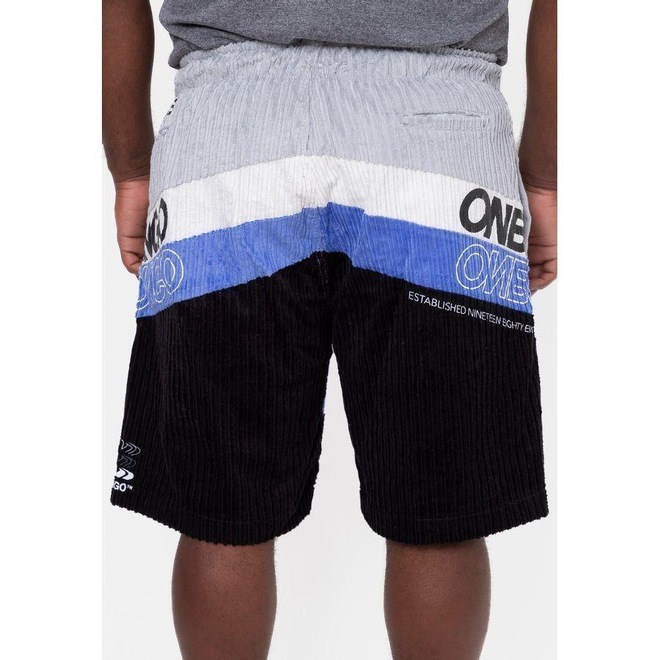 Bermuda Onbongo Veludo Day - Masculina - Foto 1