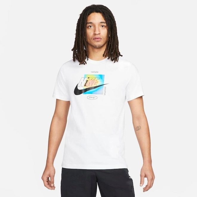 Camiseta Nike Sportswear - Masculina - Foto 1