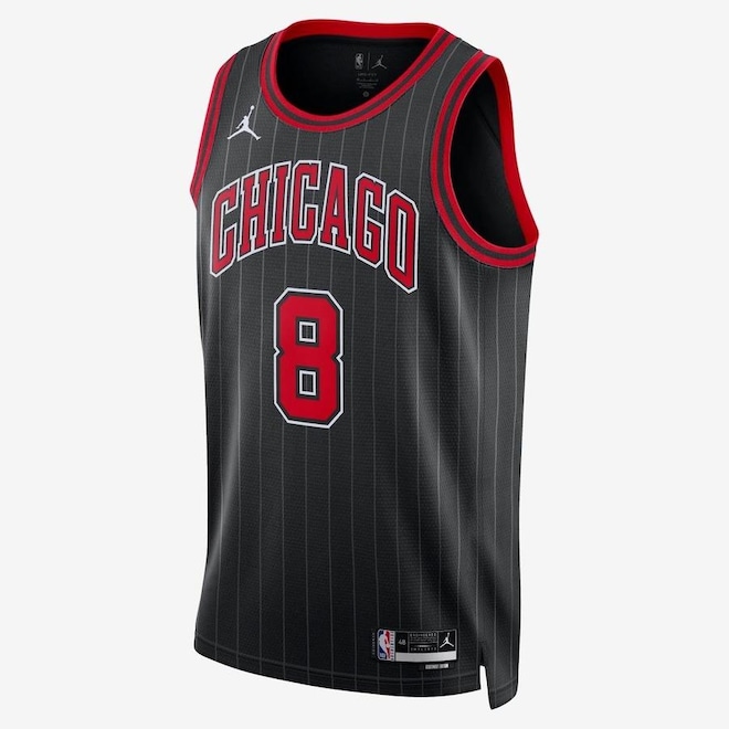 Camiseta Regata Nike Chicago Bulls Statement Edition 2022/23 - Masculina - Foto 1
