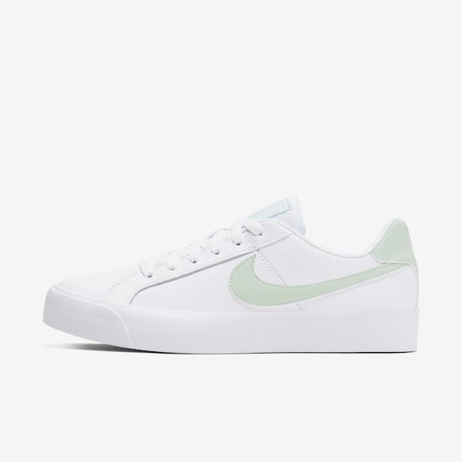 Tênis Nike Court Royale - Feminino - Foto 1