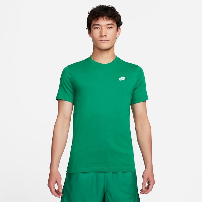 Camiseta Nike Sportswear Club - Masculina - Foto 1