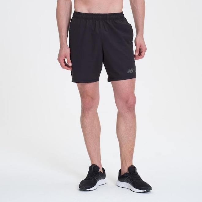 Bermuda New Balance Tenacity Logo 7" - Masculina - Foto 1