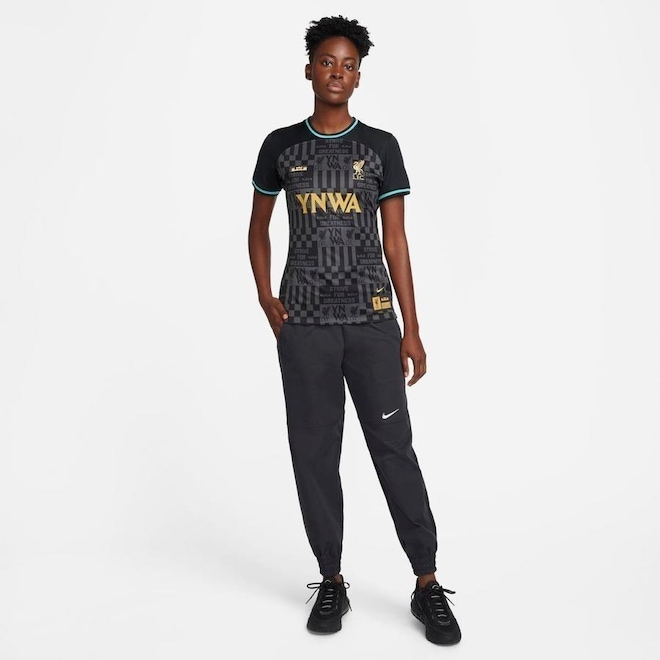Camiseta Nike Liverpool Stadium - Feminina - Foto 1