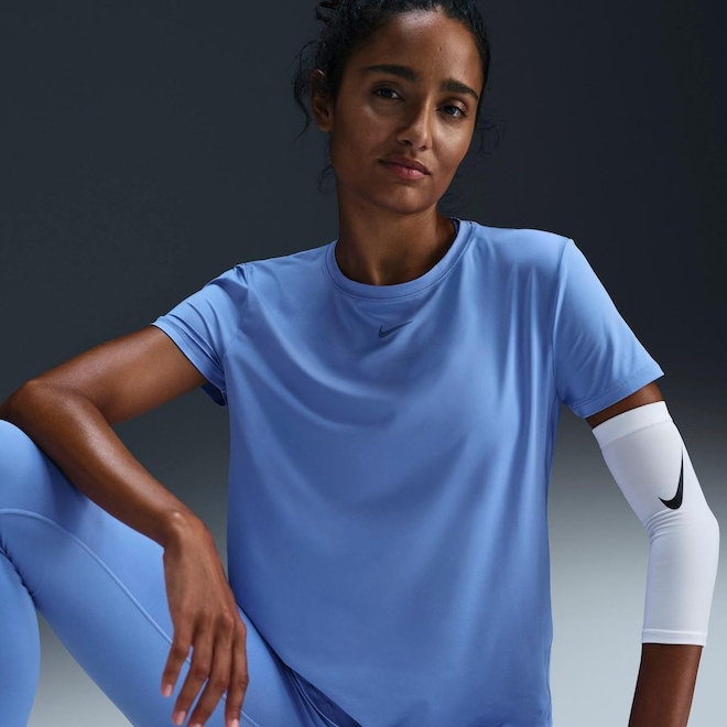 Camiseta Nike Dri-Fit One Feminina - Foto 1