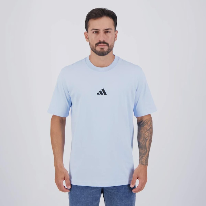 Camiseta Adidas Small Logo - Masculina - Foto 1