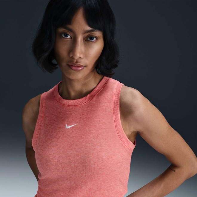 Camiseta Regata Nike Sportswear Cropped Essentials - Feminina - Foto 1