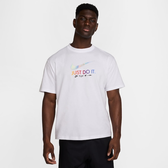 Camiseta Nike Sportswear Max90 - Unissex - Foto 1