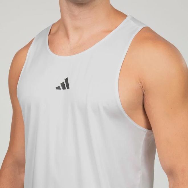 Camiseta Regata adidas Own The Run Três Listras - Masculina - Foto 1