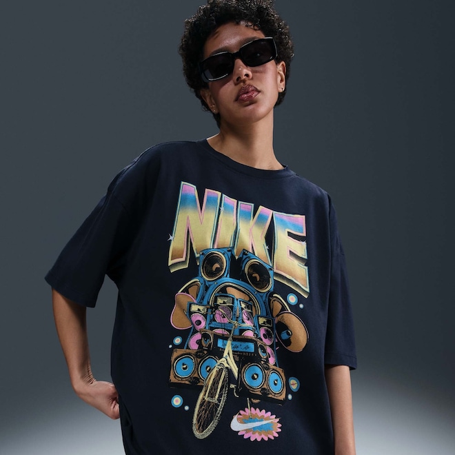 Camiseta Nike Sportswear Essential - Feminina - Foto 1